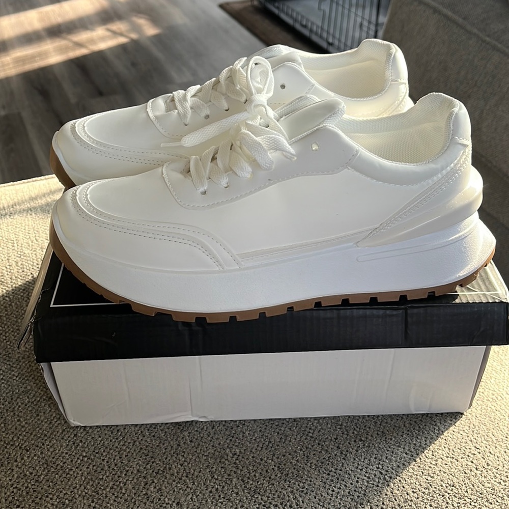 Qupid platform sneakers